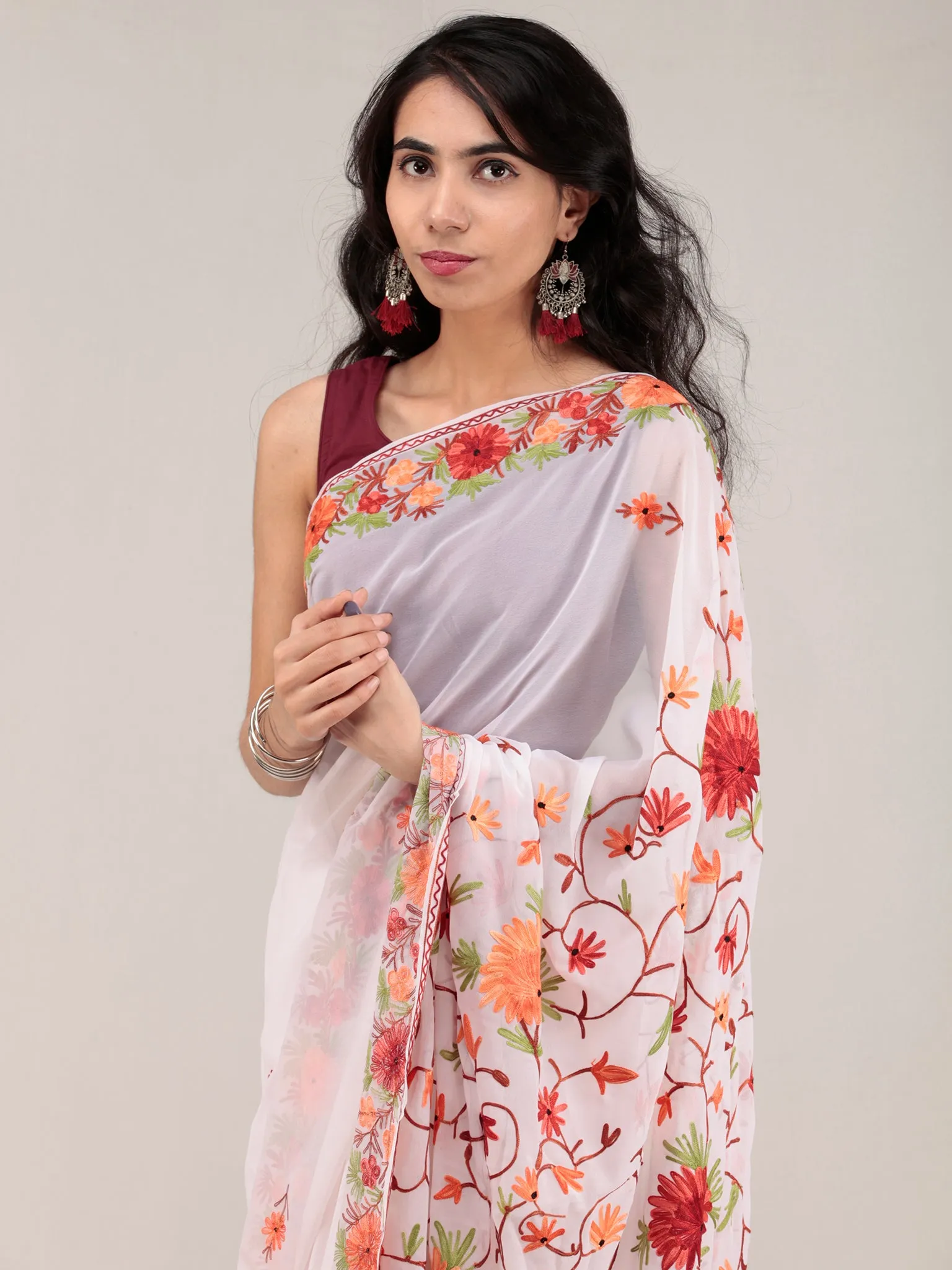 White Aari Embroidered Georgette Saree From Kashmir - S031704627